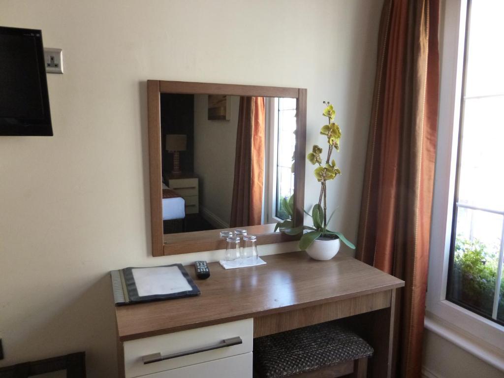 The White Lady Hotel كينسالي الغرفة الصورة